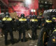 Двама простреляни, подпалени автомобили и бомби на Протест в Ротердам срещу Covid мерките