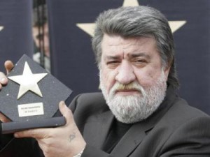 Театърът носи името на майката на Вежди Рашидов
