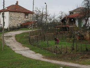 Държавата обърна гръб на българското село