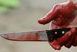 нож кръв