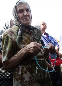 Леля Мата е далеч от суетата на щерка си Румяна