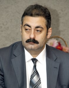 Божидар Нанев Предшественикът на Борисова, д-р Божидар Нанев бе обвинен в корупция и арестуван!