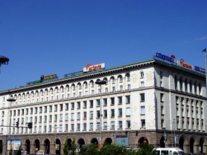 Друга една перла в короната на пловдивския олигарх е столичният ЦУМ!