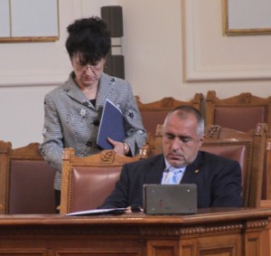 борисов борисова Борисова и Борисов се скараха за доплащането в болниците