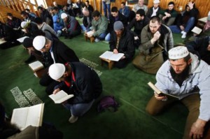 уахабити молитва Уахабитите проповядват омраза към другите религии