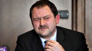 Пенгезов беше уличен във връзки с мафията, но все още е шеф на ВАС