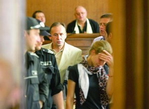 станислава димитрова Вальо Топлото защитава жена си в съда