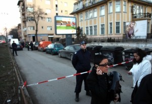 бомба галерия патрашкова Глав. редактор на Галерия пред взривената сграда на изданието