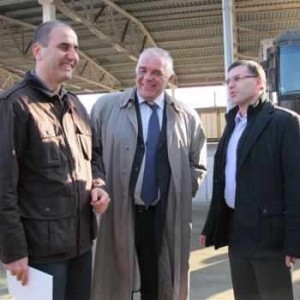 цветанов танов Танов и Цветанов позират засмяни след първите СРС-та