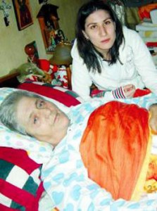 вера на легло Деси, дъщерята на Вера, се грижеше за болната пророчица