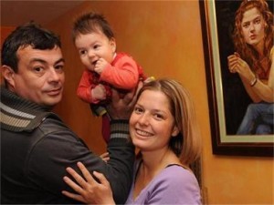 александра дъщеря Александра и Иван заедно с малката София