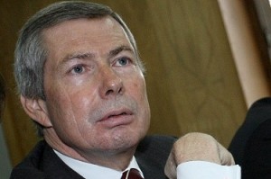 уорлик Уорлик : Сидеров си прави евтина реклама
