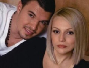 алисия валери Алисия е по-възрастна от Валери с 4 г., а от новото си гадже Ники Михайлов - с 6 г.