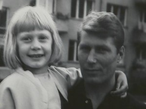 Никола Котков Мария Никола Котков с дъщеря си Мария