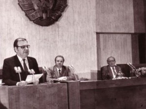 петър младенов Петър Младенов - първият български президент