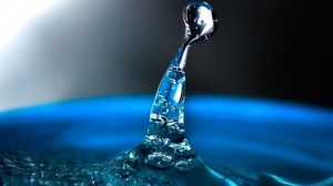 вода