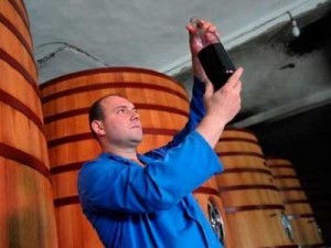 Фалшиво вино залива пазара
