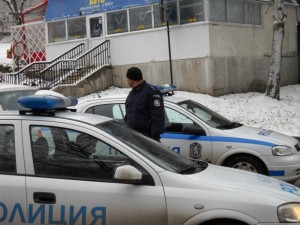 Наркоман удуши баба си за пари