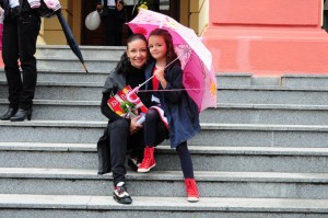 Вихра и Ава на първия учебен ден