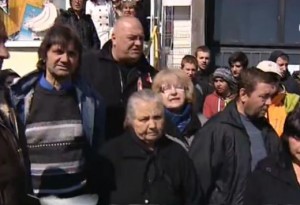 Хората искат доживотен затвор за убийците на бременната Петя
