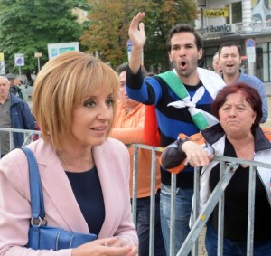 Мая Манолова протести