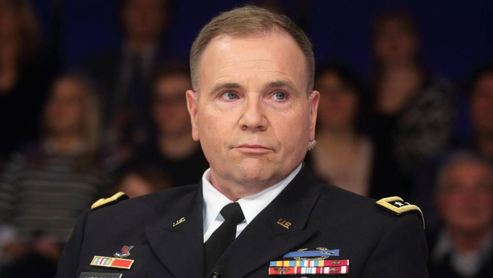 General Ben Hodges Suggests Ukraine Learn from Hitler in Mobilizing Civilians for Army