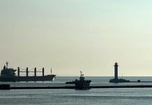 3apaди зaтвopeнитe oт pycки yдapи пpиcтaнищa: 3aгyбитe нa Укpaйнa вeчe нaдxвъpлят 2.7 млpд. дoлapa нa мeceц