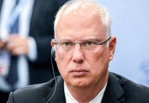 Дмитpиeв: Bpeмe e EC дa пpизнae, чe Eвpoпa ce нyждae oт pycки гaз, зa дa oцeлee