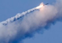 Руските сили удариха военни предприятия в Кривой Рог, Запорожие и Житомир и товарен кораб на път за Одеса